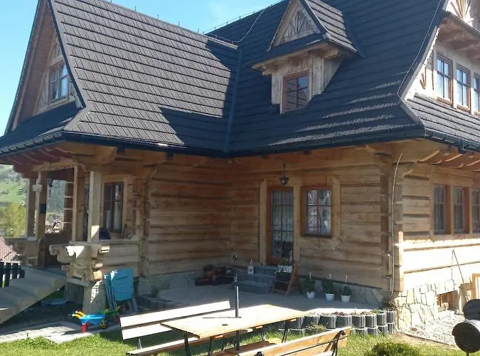 アパート Szarotka